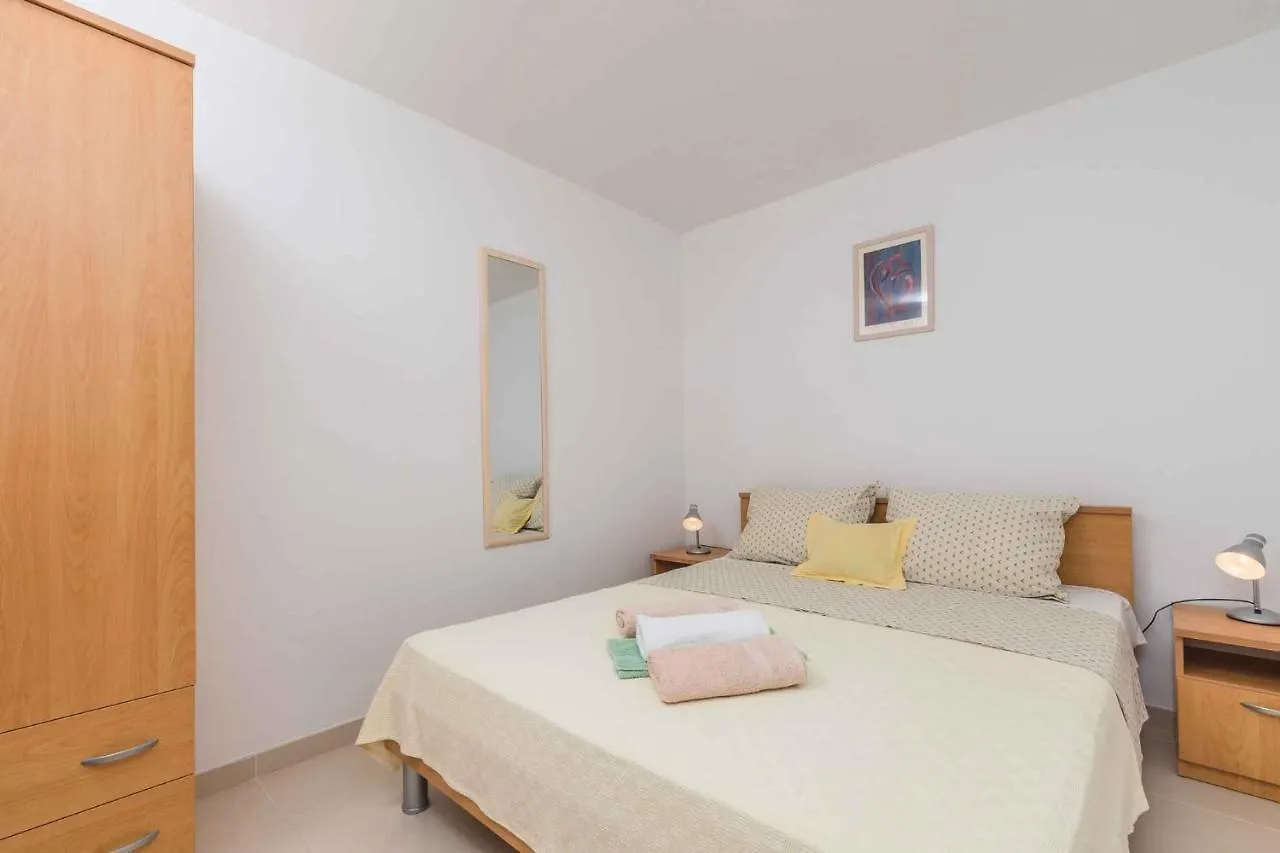 Apartments In Klimno/Insel Krk 13574