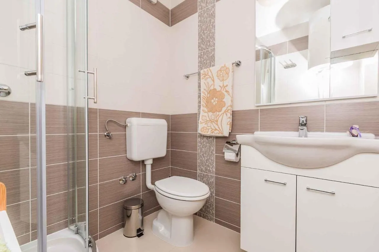 Apartments In Klimno/Insel Krk 13574 0*, Klimno Croatia